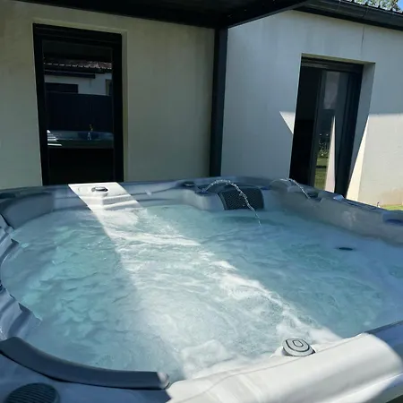 Maison Avec Jacuzzi Et Sauna Villa *
