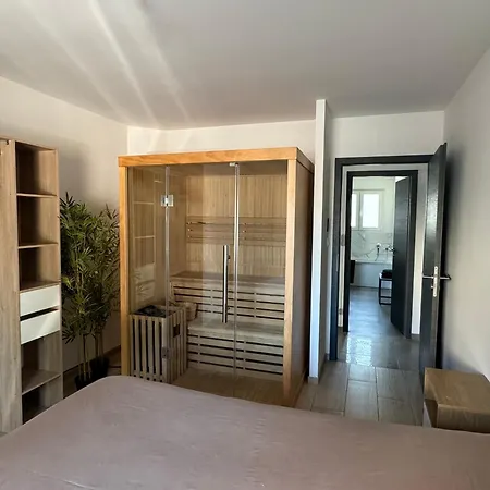 Maison Avec Jacuzzi Et Sauna וילה Épinal