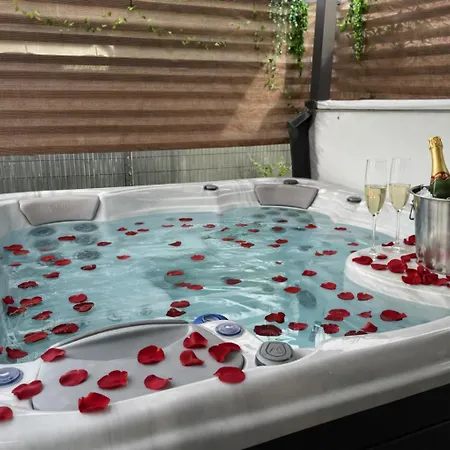 Maison Avec Jacuzzi Et Sauna