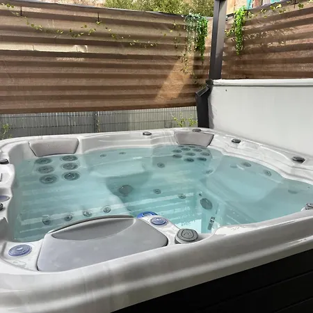 Maison Avec Jacuzzi Et Sauna *